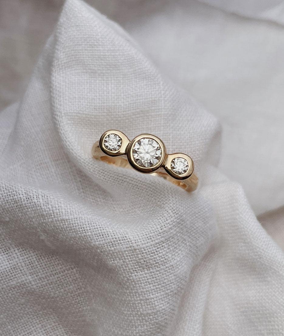 Medium Trilogy ring (0.7ctw) - RUUSK