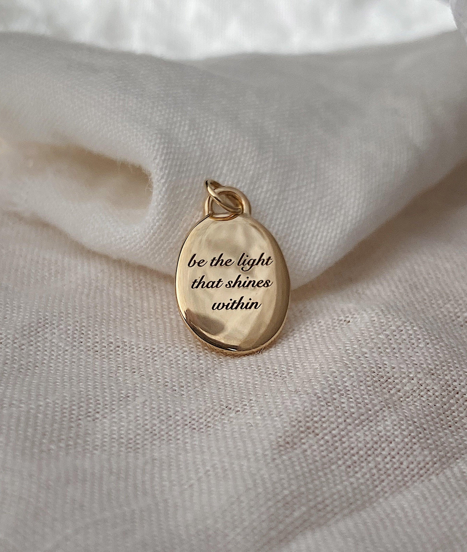 Plain Oval Pendant (without chain) - RUUSK