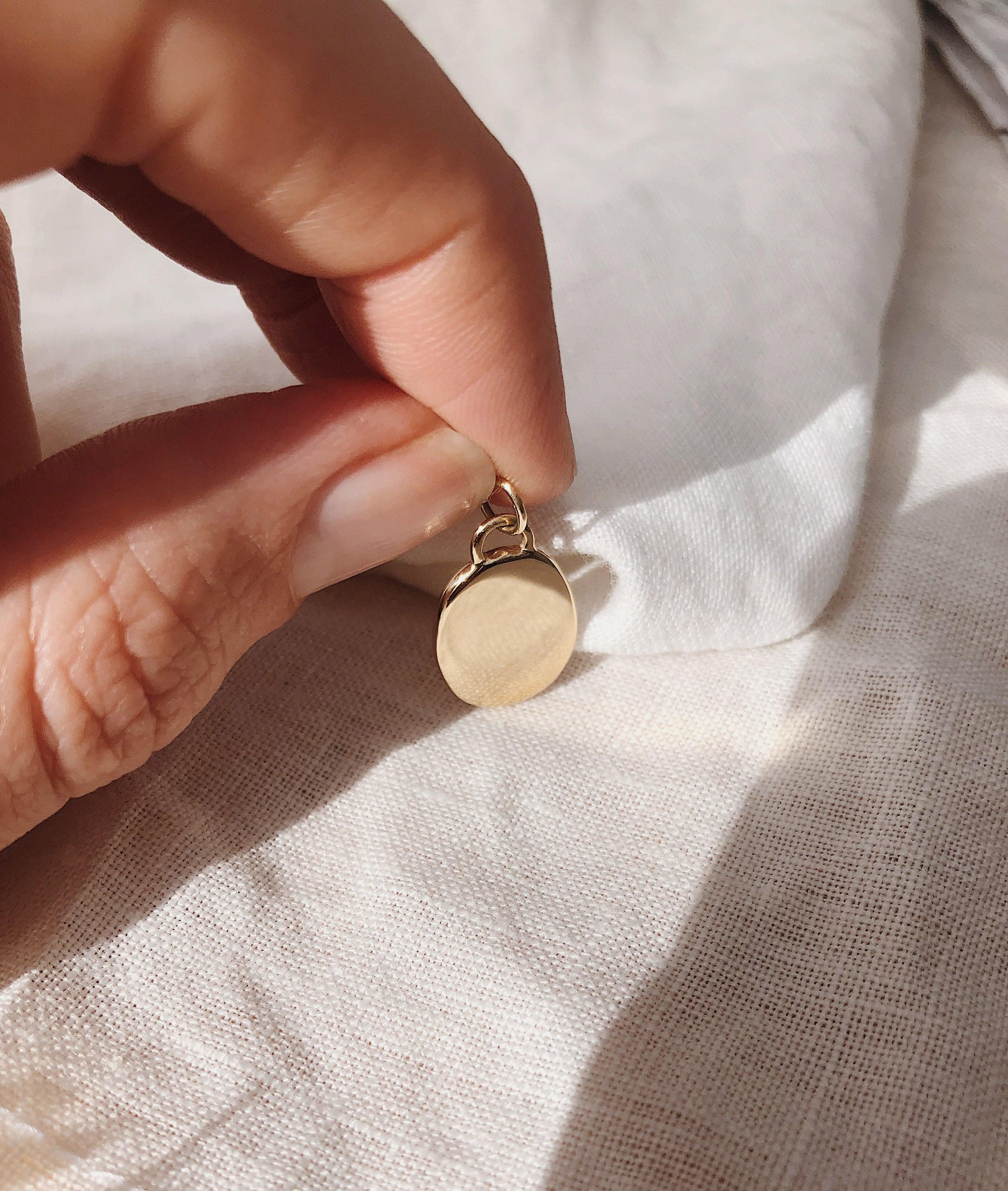 Plain Oval Pendant (without chain) - RUUSK