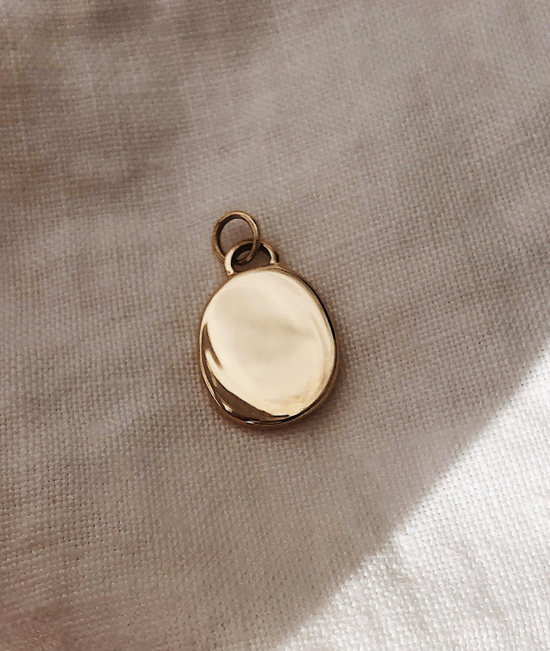 Plain Oval Pendant (without chain) - RUUSK