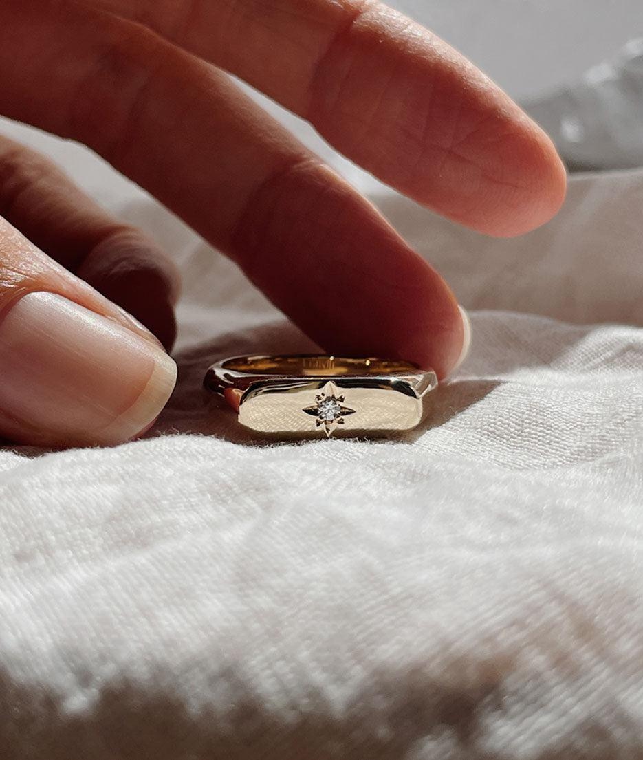 Men's Star-set Long Signet Ring - RUUSK