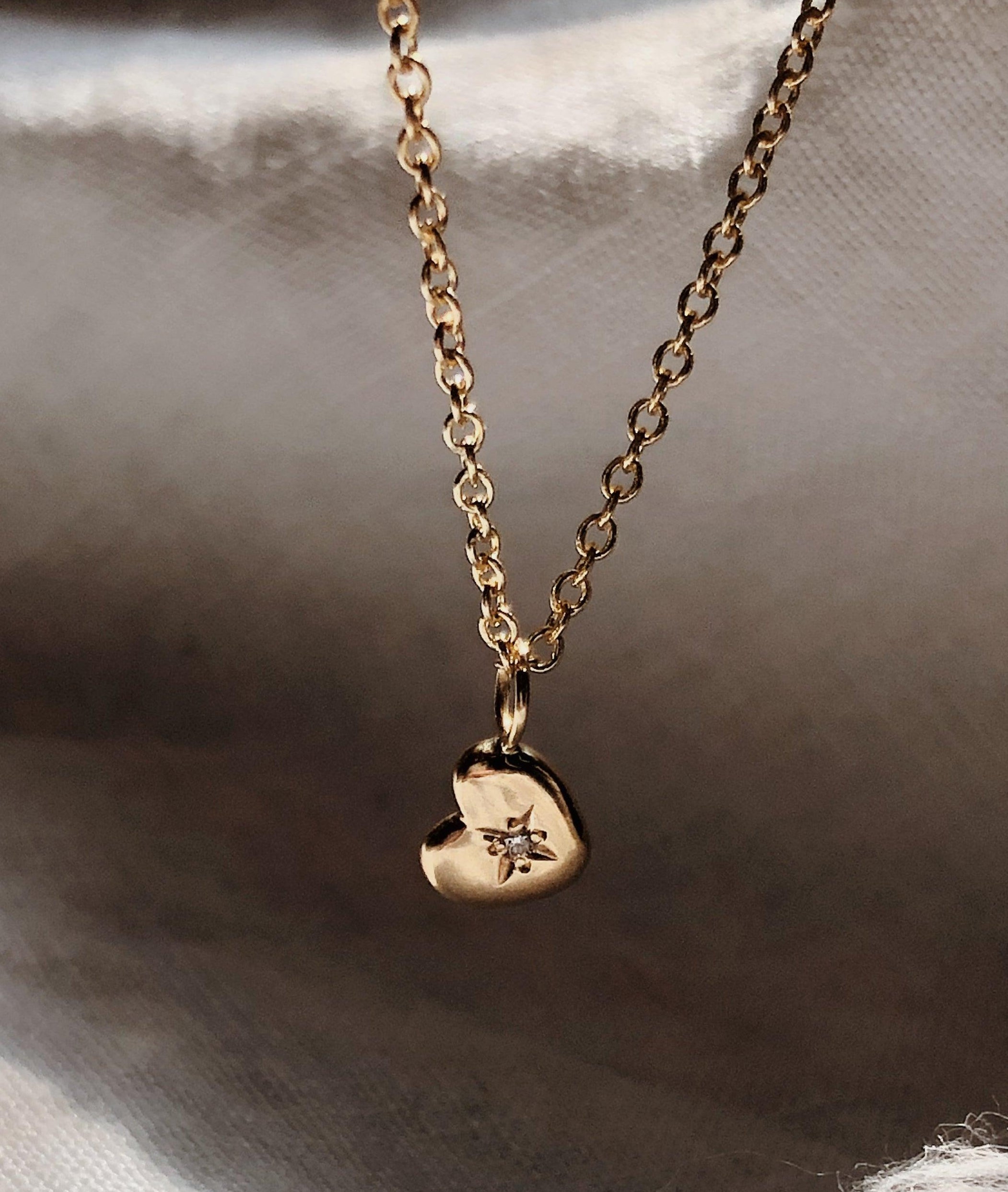 Yellow Gold Tiny Heart of Gold necklace - RUUSK