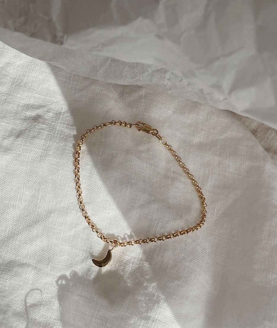 Tiny Moon Charm bracelet - RUUSK
