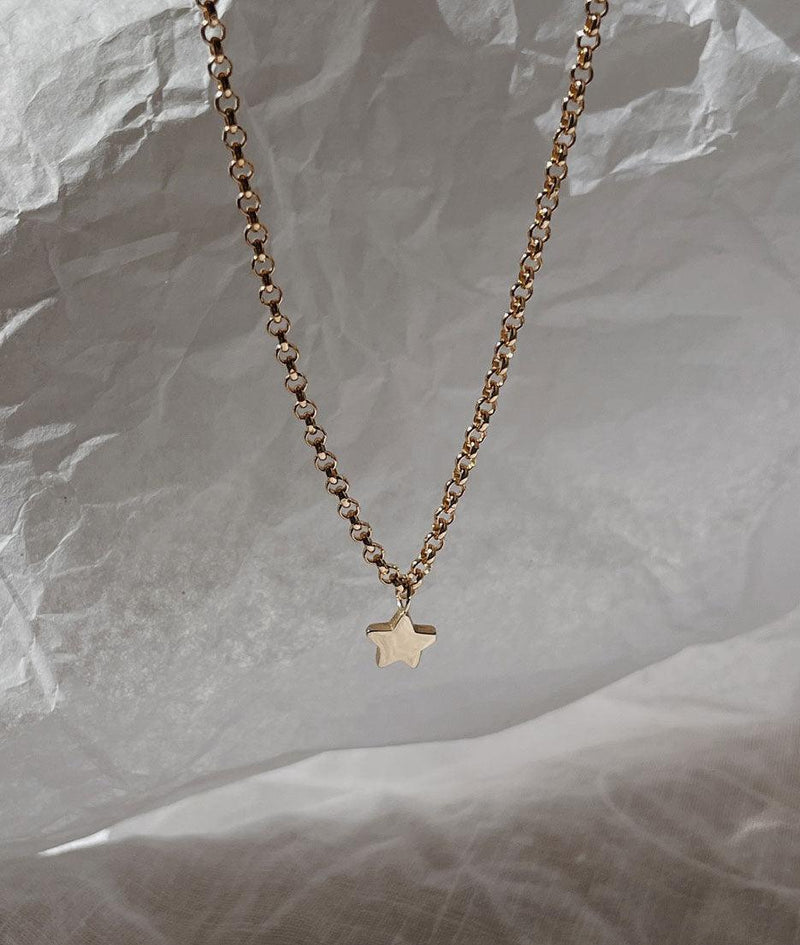 Yellow Gold Tiny Star Charm necklace - RUUSK
