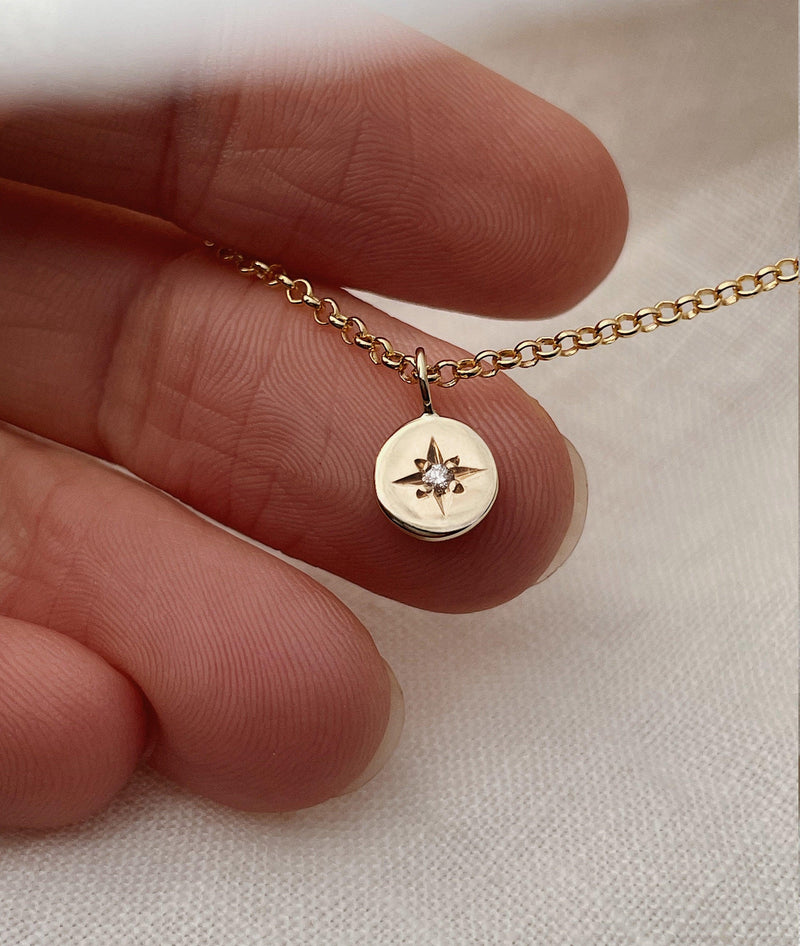 Yellow Gold Tiny True North necklace - RUUSK