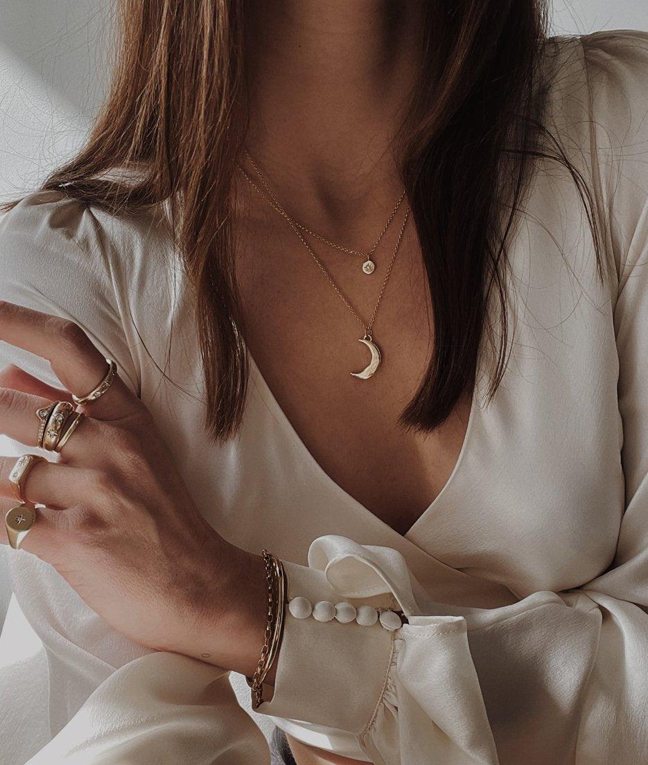 Yellow Gold Crescent Moon necklace - RUUSK