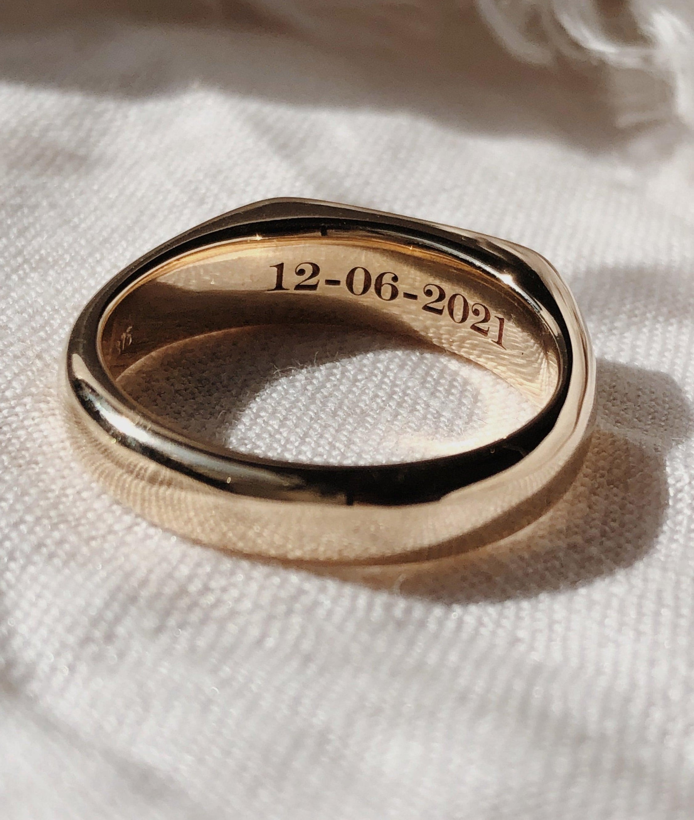 Star-set Long Signet Ring - RUUSK