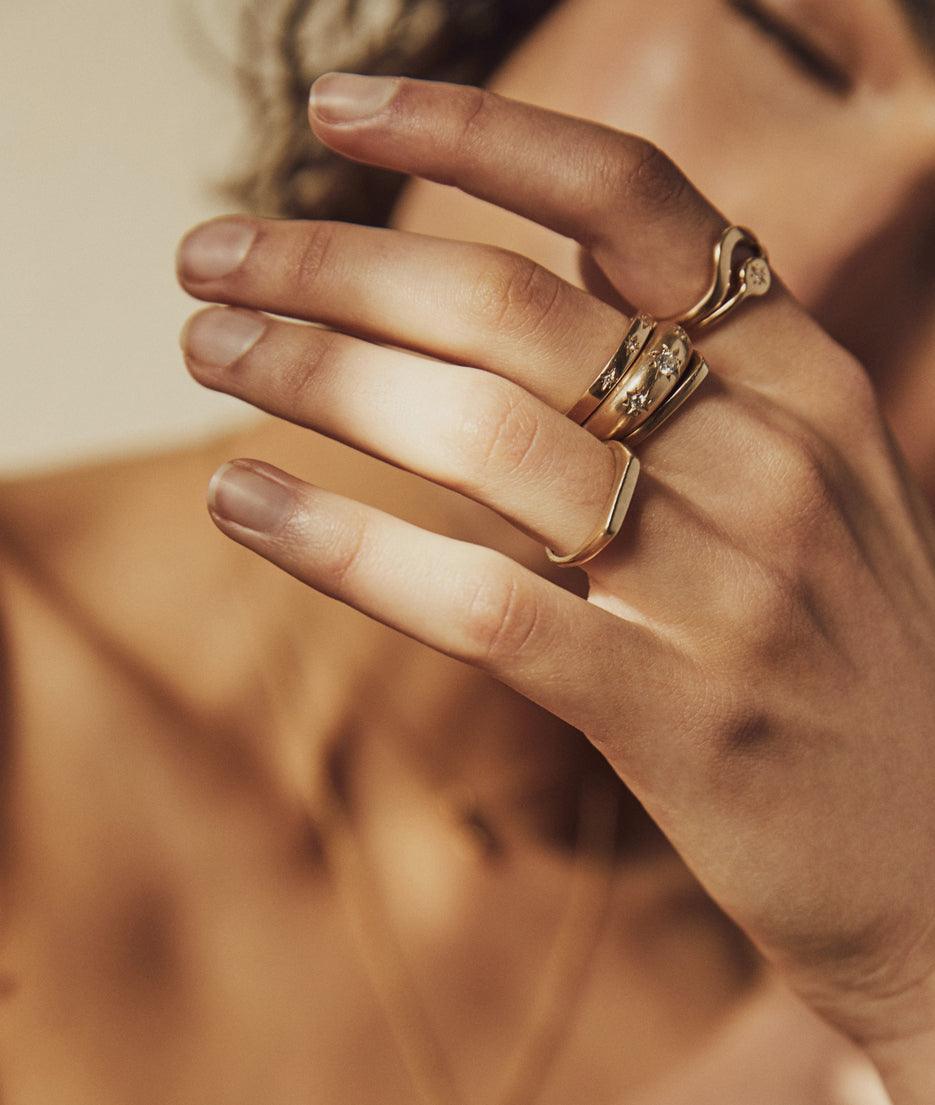 Tiny Signet ring - RUUSK