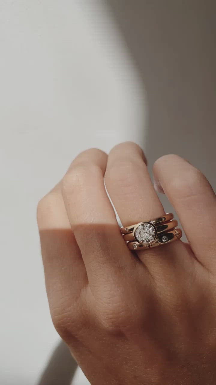 Load video: 0.8ct Diamond Solitaire